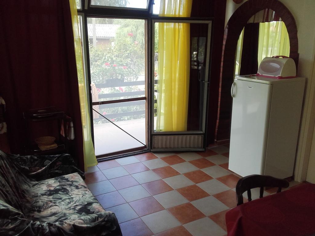 Villa Janos Nyaralo à Balatonmáriafürdő Extérieur photo