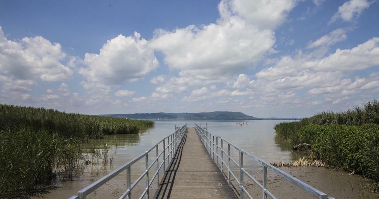 Villa Janos Nyaralo à Balatonmáriafürdő Extérieur photo
